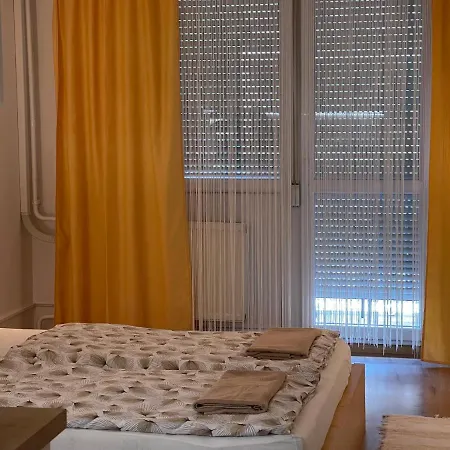 Siofoki Belvarosi Apartman *